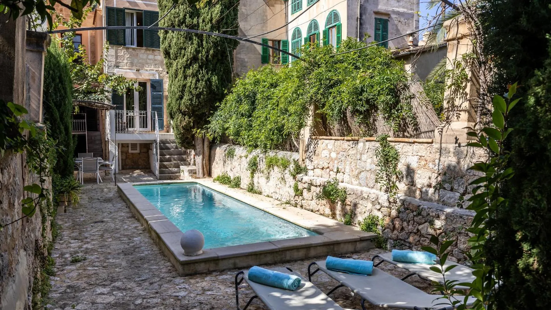 Mar 10 Villa Soller