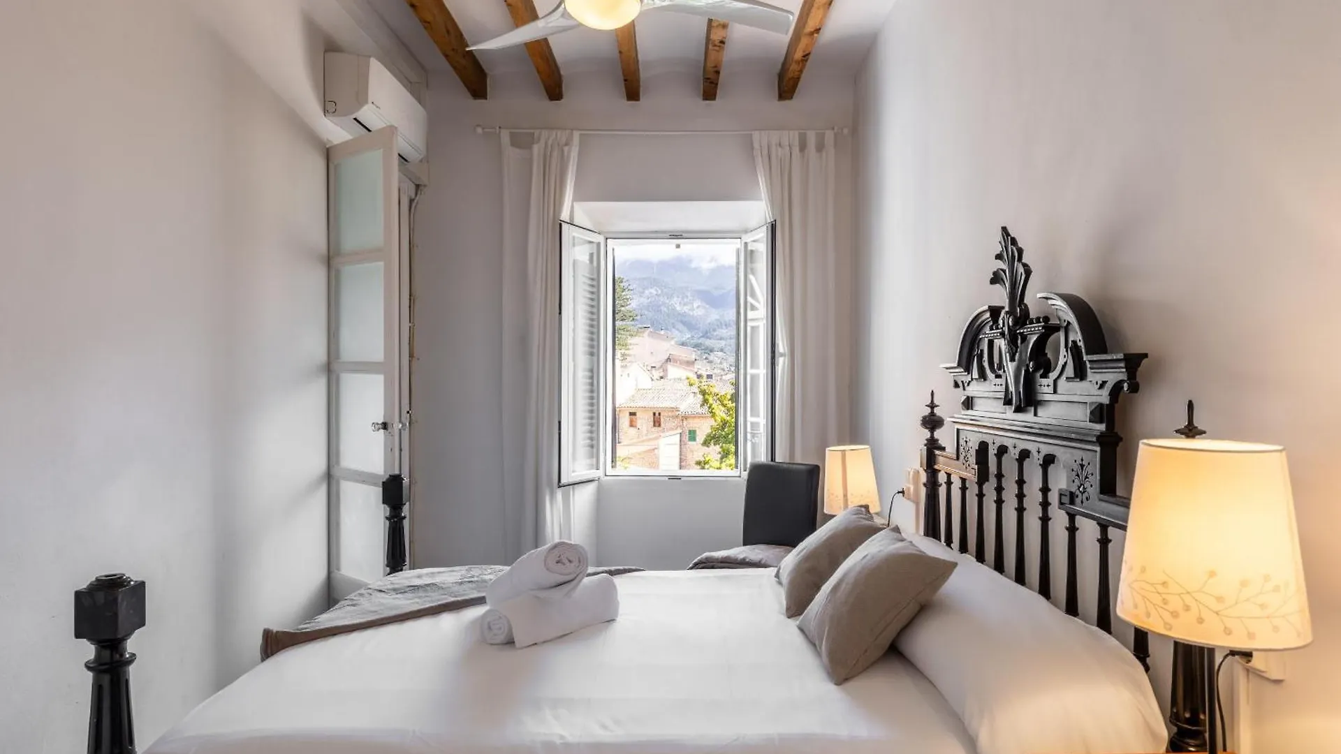Mar 10 Villa Soller 0*,  Spain