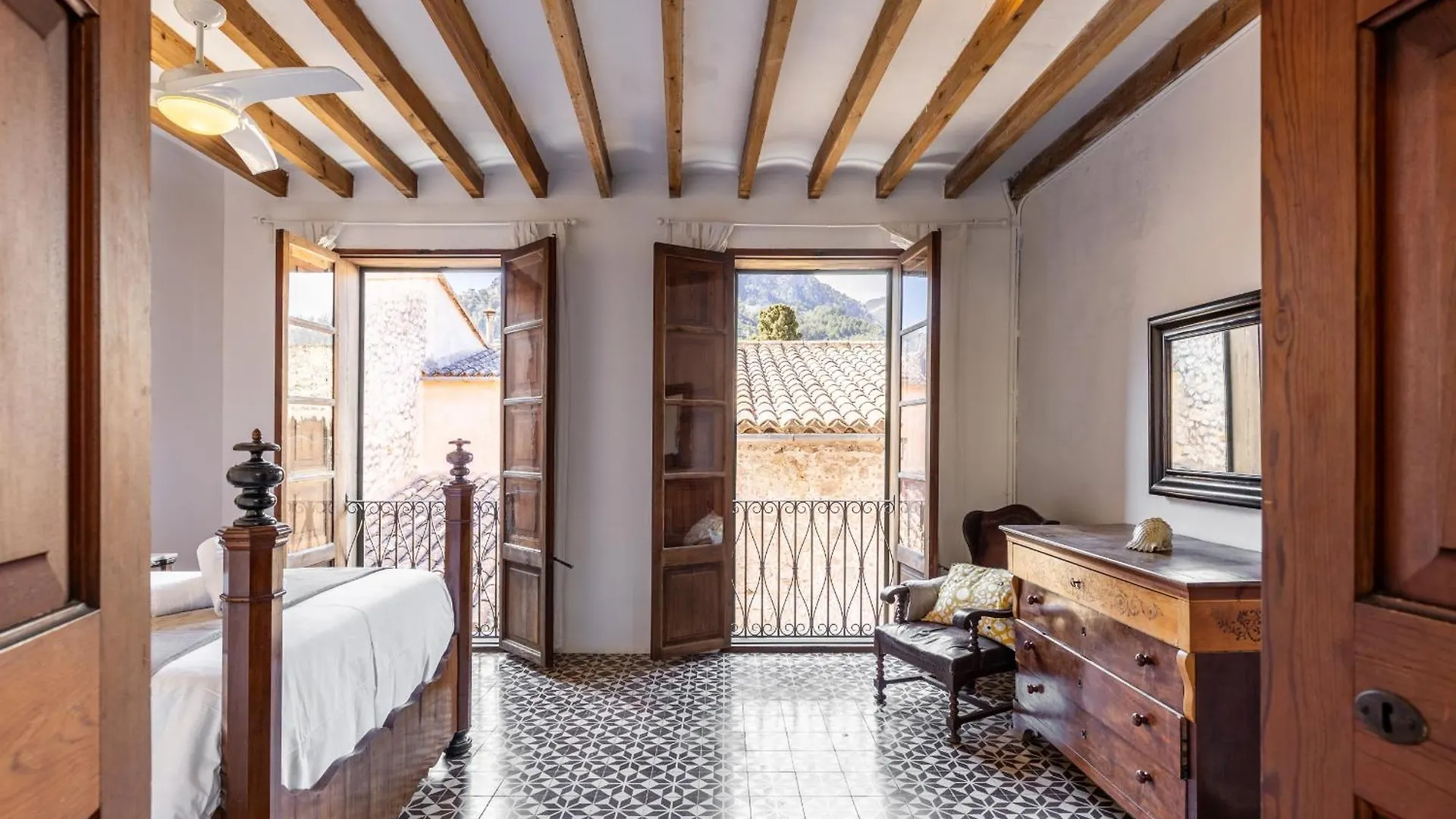 Mar 10 Villa Soller